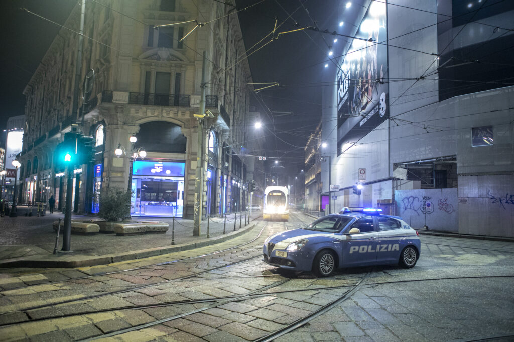 CAPODANNO 2021 IN CENTRO A MILANO POLIZIA CONTROLLI