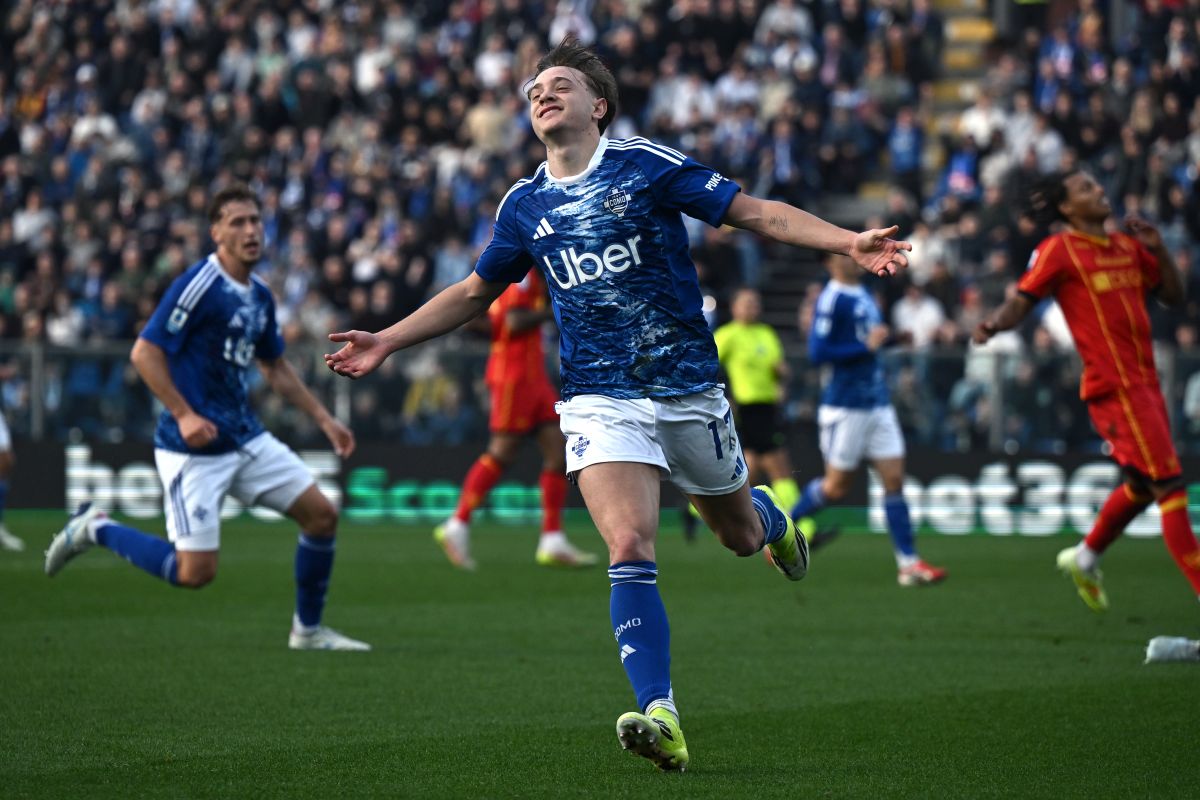 The Como does not stop, goes under and then reassembles Lecce: ends 3-1 to the Sinigaglia