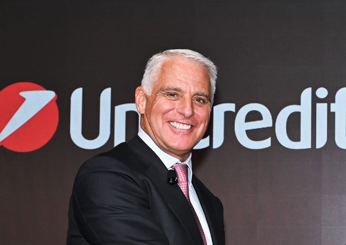 UniCredit bank with productivity prize for higher employees in Italy, Orcel “Personal performance engine”