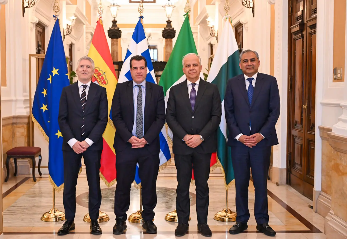 Piantedosi meets the homologues of Spain, Greece and Pakistan, focus on immigration