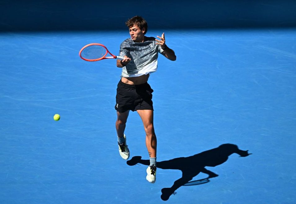 Cobolli beats Kecmanovic back and flies to the third round of Indian Wells, Berrettini eliminated by Zverev