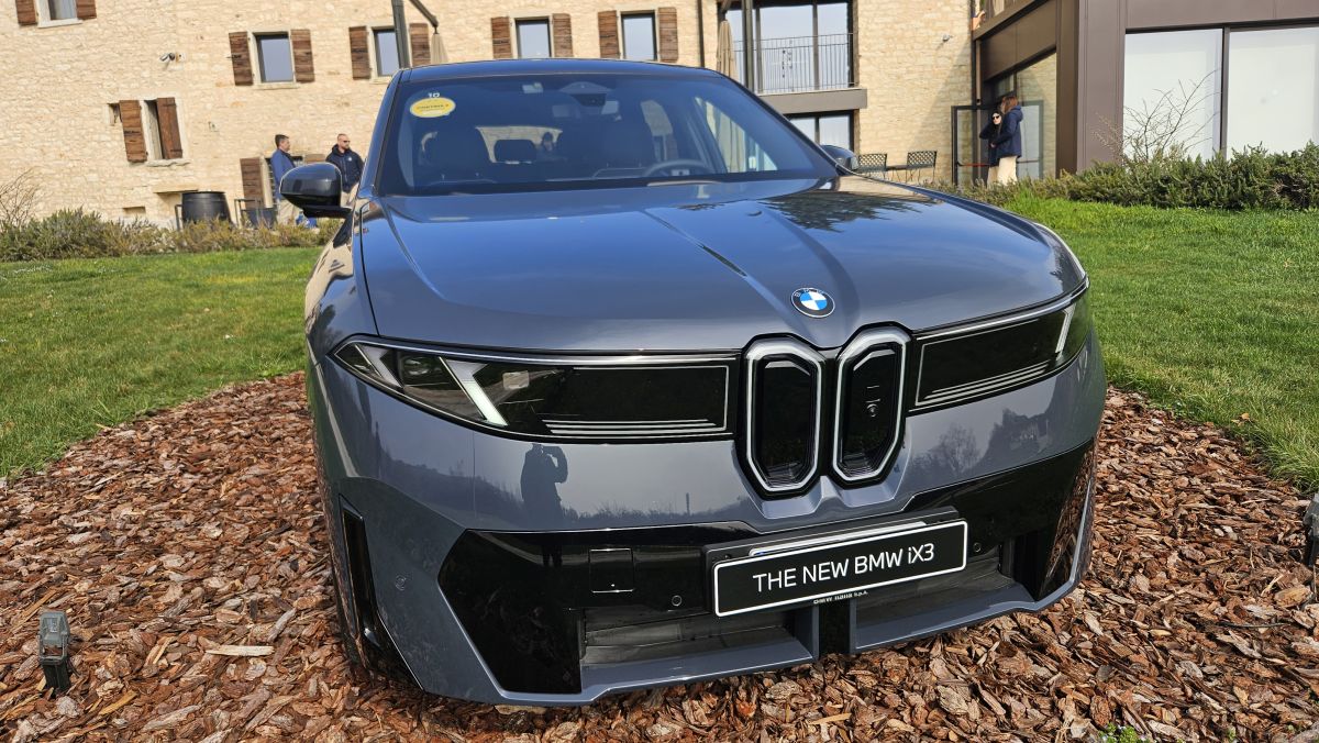 With the new BMW iX3 the house of Monaco baptizes the “Neue Klasse”