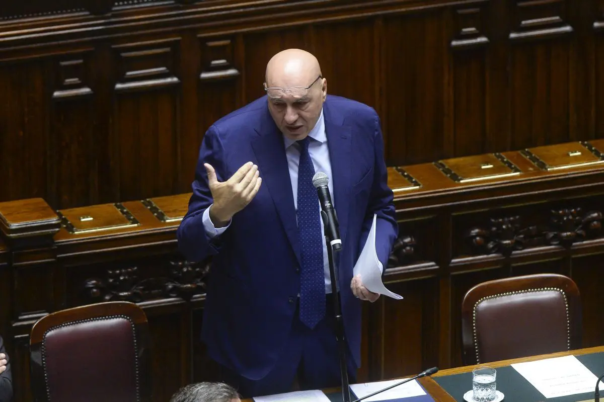 Crosetto alla Camera: “We are allied with the US, but we know how to enforce our laws”